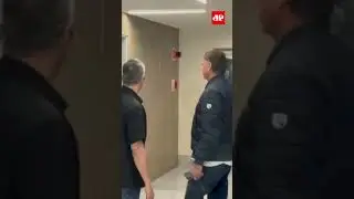 Bolsonaro chega na sede do PL: 
