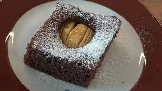Juicy apple and red wine cake