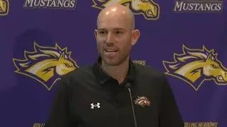Former Chicago Bears kicker Robbie Gould introduced as coach at suburban school