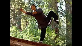 Shaolin Temple San Digeo Shifu Yantuo practices the Dragon Qi Gong form