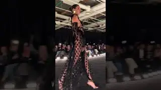 Kendall Jenner closing Schiaparelli Spring 2026 show #pfw #shorts #kendalljenner #fashionweek