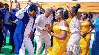 Jionee Wakamba wakiamua kuzikwenda Kadogo moves Muumandu with Mc Toto