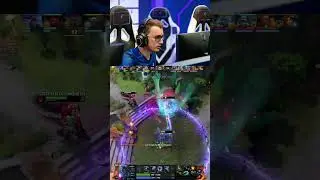 MC BOSS Miracle &mdash; доминирует над RAZOR CARRY #dota2 #dota2highlights
