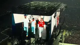Morgan Wallen walkout with Andre Johnson in Houston!