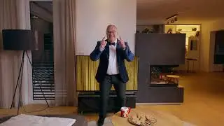 T&uuml;rchen 20: Loewe We. SEE 55 oled dc - EURONICS Adventskalender mit Elton