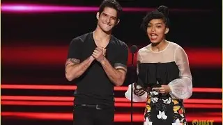 Tyler Posey Presents at People's Choice Awards 2017 After Leaked Video Scandal  2017 p c a