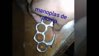 Manopla de defensa personal cacera