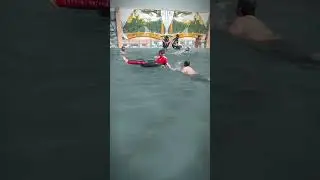 👀👻 #chmuneeb #unfrezzmyaccount #viralvideo #reels #swimming #growmyaccount #love #account
