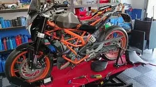 Ktm Duke 390 a to Ci awaria  kt&oacute;ra uziemiła moto