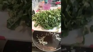 deliciosas acelgas y espinacas en su propio jugo(al vapor).
