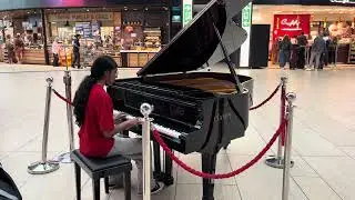 Playing piano in Rome airport