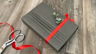 How To Gift Wrap With Pleats | Vertical Pleats