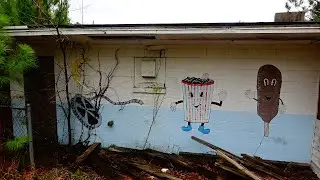Abandoned Drive-in Cinema from the 1980's - Exploring the old Starlite