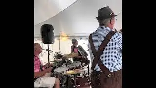 Chicago ￼area Oktoberfest band. ￼German music and polka music. Email denmo50@gmail.com.