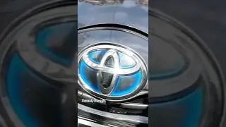 Установка передней парковочной камеры Toyota Prius C. 💻 