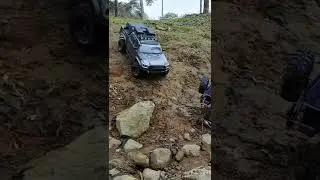 #shorts #4x4 #elementrc #knightrunner #offroad #axialracing #downhill #adventure #rccrawler