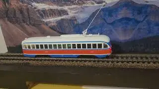 Bowser 12908 HO Scale  PCC Trolley DCC/ LOK SOUND (BENCH TEST)