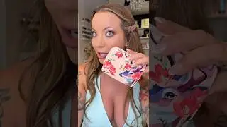 Hourglass Holiday 2025 | Deer Palette Demo on Medium Skintone 🦌