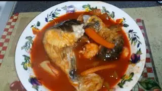 Caldo de pescado con camarones