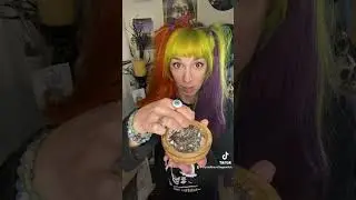 Quickest way to make black salt         #witchcraft #witch #spells #blacksalt  #witchtip #crystalpez