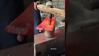 Steel Punch Skill #blacksmiting #metalwork  #craftsmanship  #woodworking