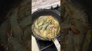 🍤 Pan-fried king prawns in teriyaki sauce with garlic 🧄 #food #cooking #deliciousandfast #seafood