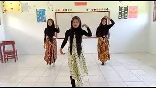 Uprak seni tari kreasi, dengan judul tarian 