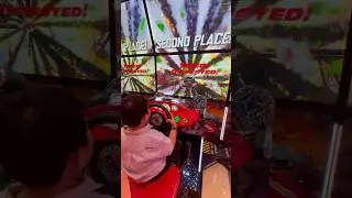 Aldrich semangat main mobil di Playtopia Arcade Pakuwon Mall #surabaya #arcade #playtopia #pakuwon