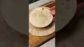 NAAN SANDWICH SPICY FOOD BITELIPS UNIQUE