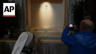 Faithful visit Pope Francis' tomb inside St. Mary Major Basilica