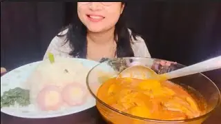 BIGBITES EATING RICE, SAKH BHAJA, LAL LAL MURGIR JHOL & ONION 