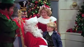 That 70s show Red becomes the new store Santa scene