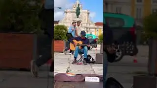 The #musician #playing #guitar in #lissabon