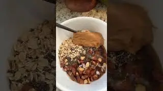 simple vegan oat bark! #vegan #chocolate #healthyrecipes #recipe #easyrecipe #fyp #foryou