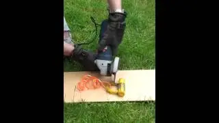 Angle grinder versus kryptonite disk lock
