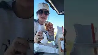Комплексный обед в Dunkin' за 6 долларов! Лучше не найти! За здоровье! @Dunkin' #dunkindonuts #br...