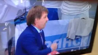 Oleg Znarok threatens to cut Rikard Gr&ouml;nborg throat