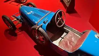 Museu de carros dos irmãos Schlumpf em Mulhouse - França. 