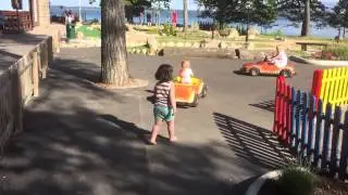 Köra bil på Ursand Camping & Resort