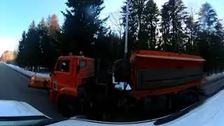 360 Virtual car ride on a forest road/Виртуальная поездка на авто по лесной дороге/虚拟汽车骑在森林道路上