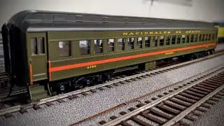 Пассажирский Вагон Atlas HO Single Window Heavyweight Coach Nacionales de Mexico