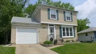Houses For Sale in Lansing MI. Homes Real Estate.  226 Village Dr Lansing Michigan.