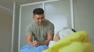 Hombre desconocido salva la vida a una chica que estaba en peligro, sin importarle lo que pasaria.