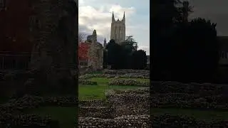 One of largest monastery ruins in England  🏴󠁧󠁢󠁥󠁮󠁧󠁿 Bury St Edmunds 3 Nov 2024