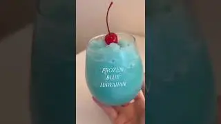 Frozen Blue Hawaiian Cocktail | Summer Drinks