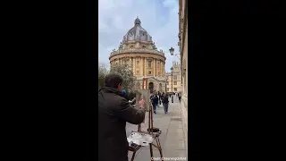 Time lapse of someone painting the Radcliffe Camera