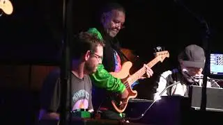 Funky Meters - Fiyo On The Bayou