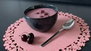 Kalte Sommer Suppe/ s&uuml;&szlig;e kalte Suppe / Sommer Suppe mit Kirschen / supa de visine