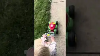Amazon com  Customer reviews  Maxx Bubbles Deluxe Bubble Lawn Mower Toy  Includes 4oz Bubble Solutio