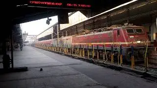 VIKRAMSHILA EXPRESS 12368 ANANDVIHAR-BHAGALPUR ARRIVING MUGHALSARAI JN